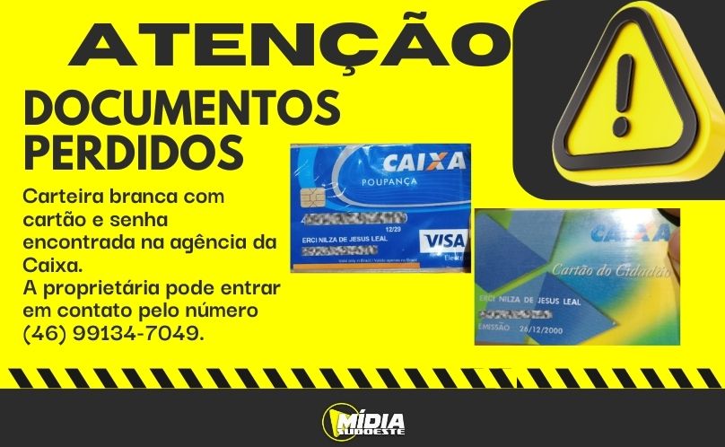 Carteira branca com cartão e senha encontrada na 