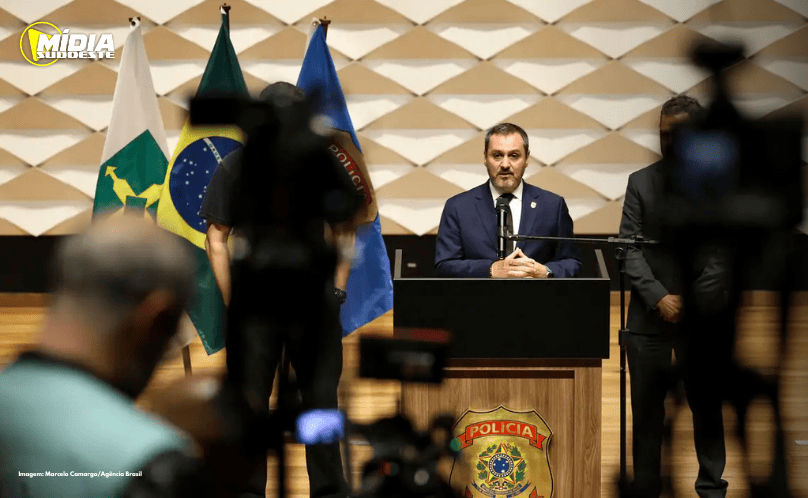 Polícia Federal investiga explosões em Brasília como ato terrorista