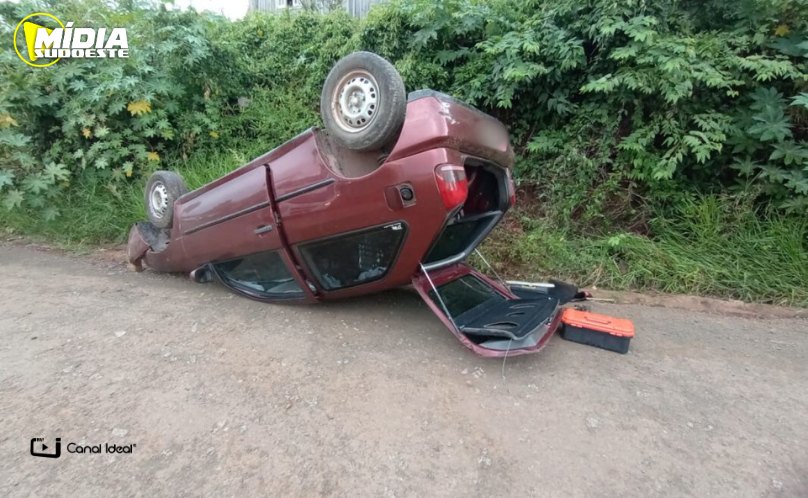 São Domingos: idosas ficam feridas após capotamento de veículo