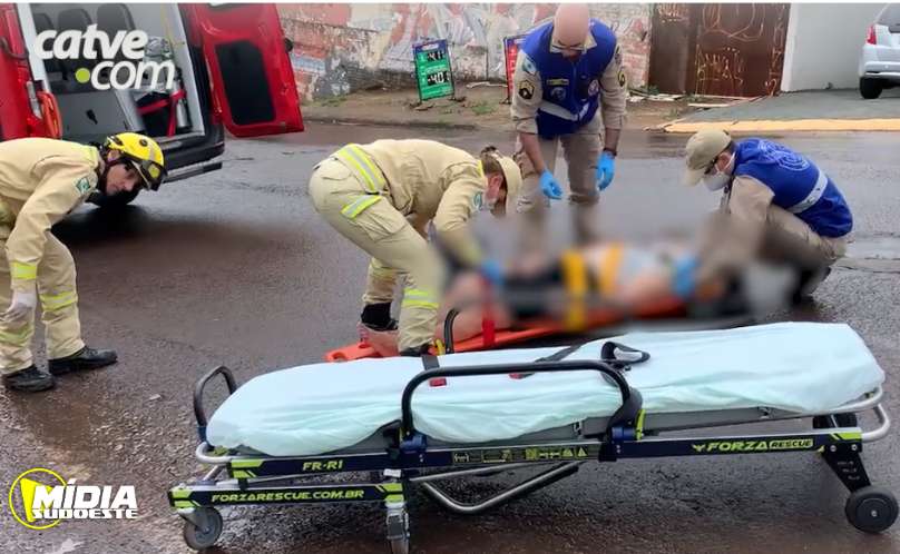 Cascavel: mulher de 75 anos é atropelada por caminhonete