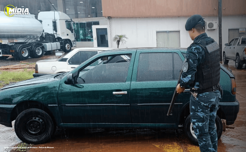 Carro furtado em Dionísio Cerqueira é recuperado pela Policía de Bernardo de Irigoyen