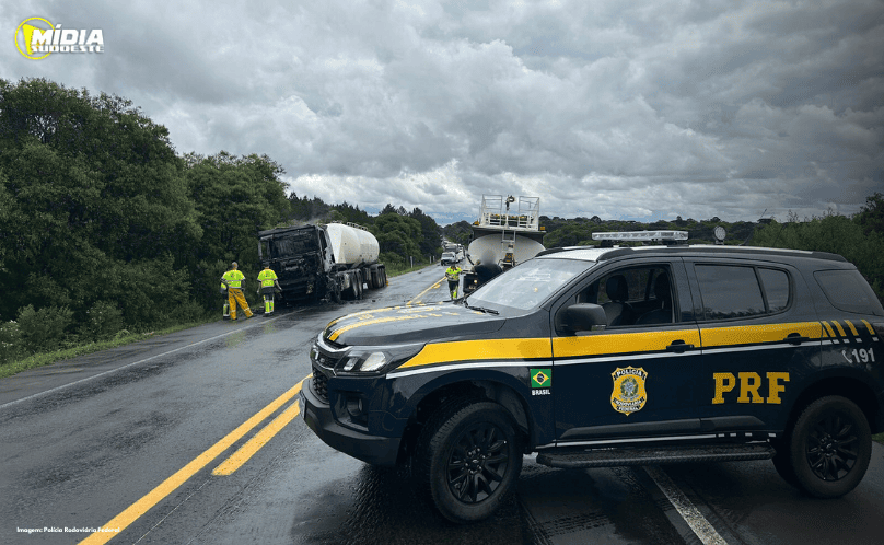 Guarapuava: caminhão incendeia na BR-277 