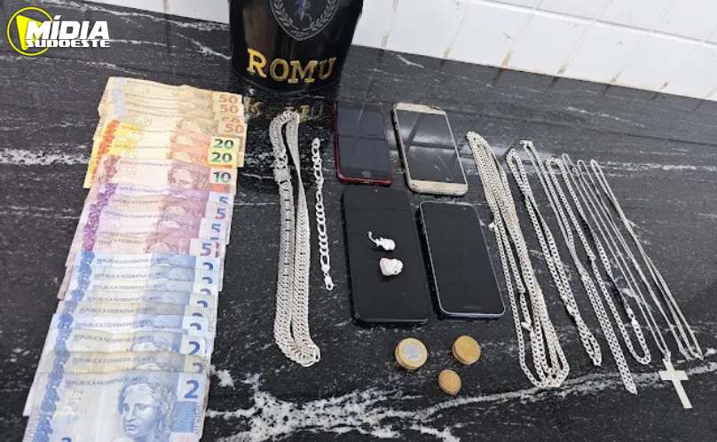 Cascavel: guarda Municipal detém dupla por suspeita de tráfico de drogas