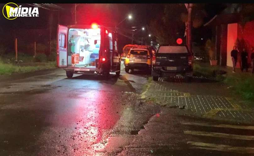Cascavel: suspeito cai de telhado durante tentativa de furto
