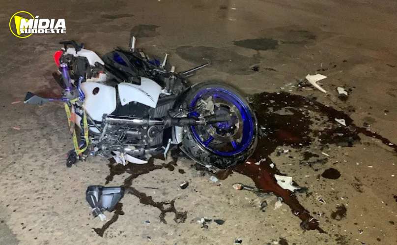 Cascavel: menor de idade pilotando motocicleta se envolve em acidente