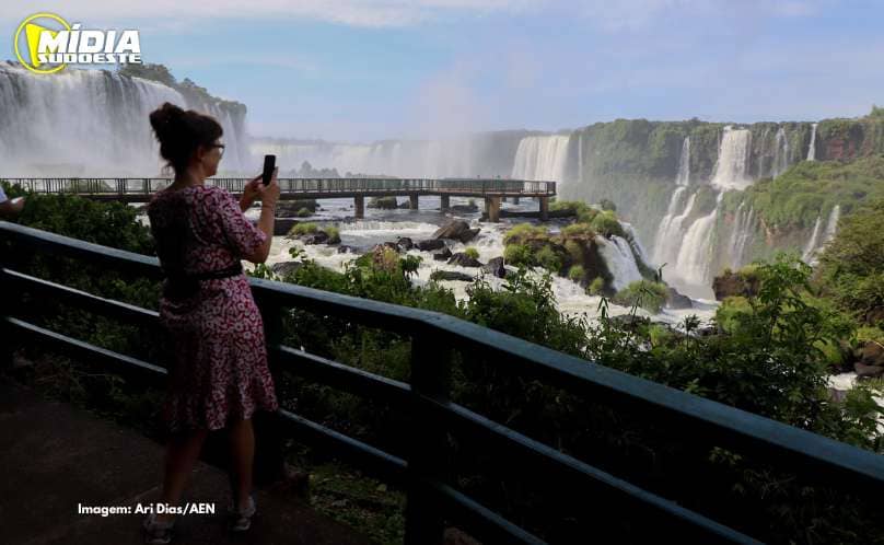 Mais de 800 mil: Paraná é o terceiro estado que mais recebe turistas estrangeiros