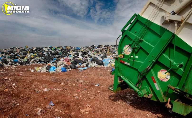 Sete cidades do Paraná receberão R$ 21 milhões para projetos de reciclagem de resíduos sólidos