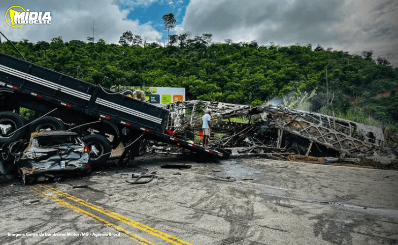 Atualização: acidente rodoviário em Minas Gerais deixa pelo menos 38 mortos até o momento