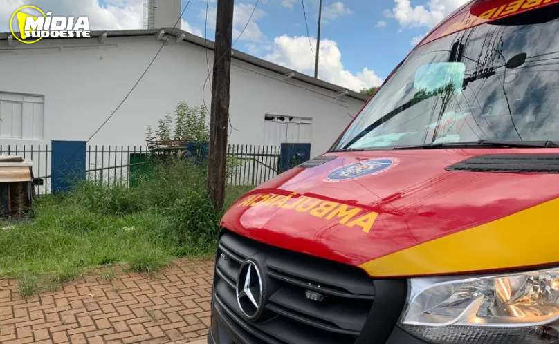 Cascavel: adolescente cai do telhado ao tentar pegar bola 