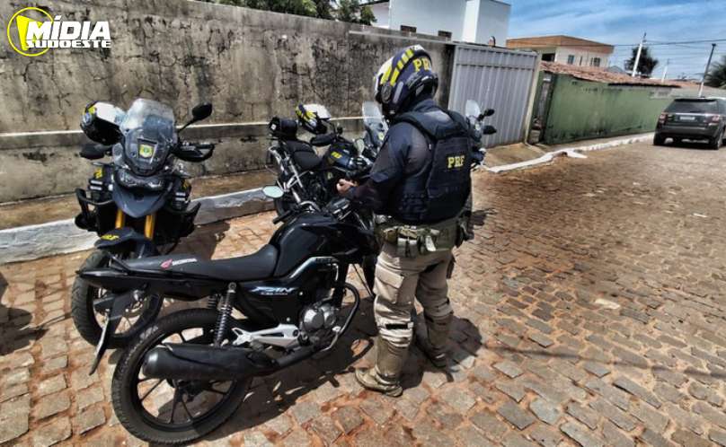 Polícia Rodoviária Federal recupera duas motocicletas roubadas 