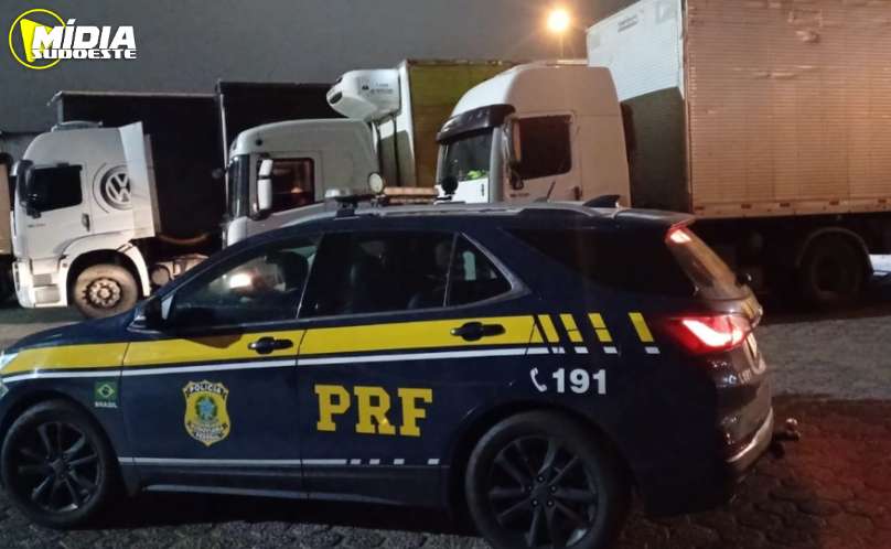  BR-116: caminhoneiro é flagrado dirigindo sem dormir por mais de 24 horas