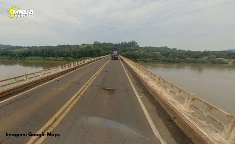 Risco de colapso na ponte sobre o Rio Uruguai alerta a região Sul