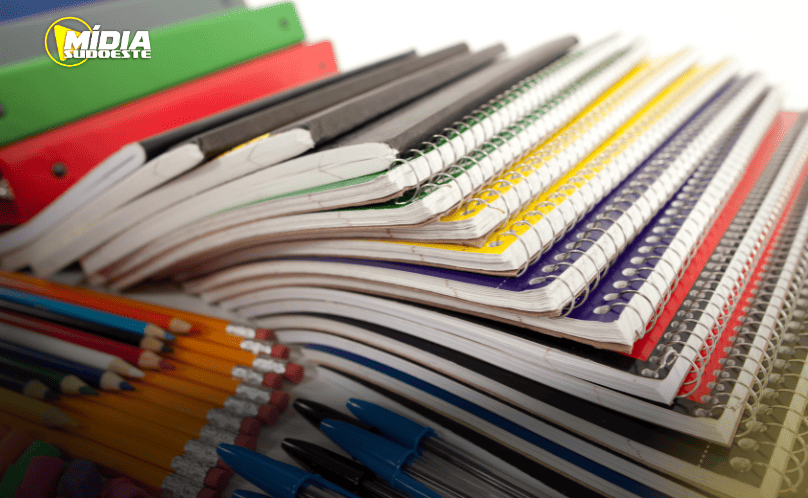Exigências das escolas com material escolar; saiba o que as escolas podem ou não exigir