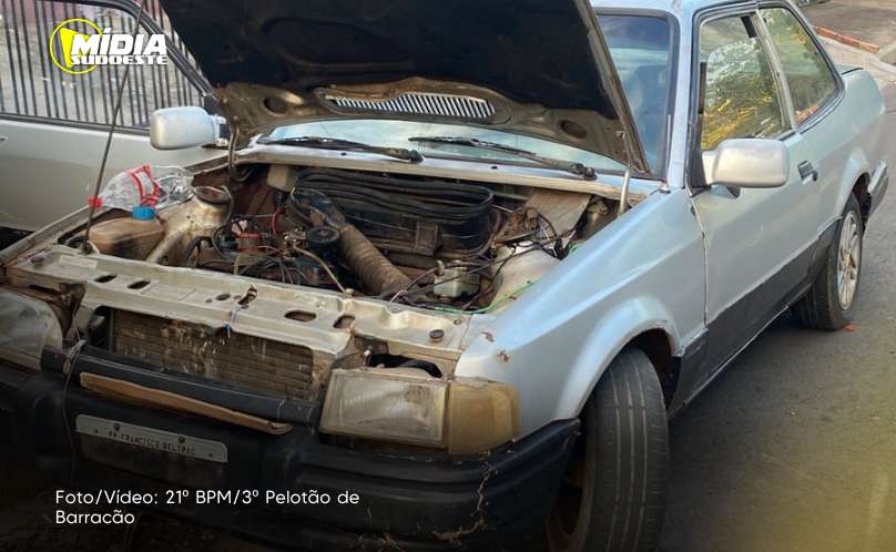 Barracão: Polícia Militar prende suspeito e recupera veículo furtado 