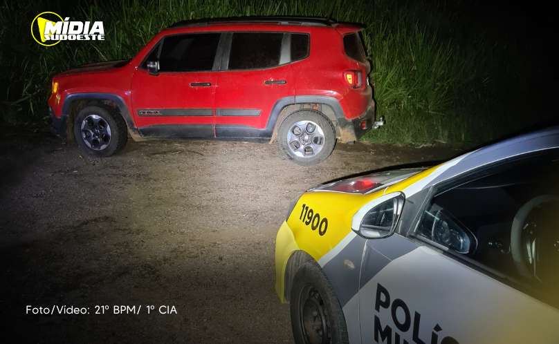 Polícia Militar recupera veículo furtado na PR- 483 