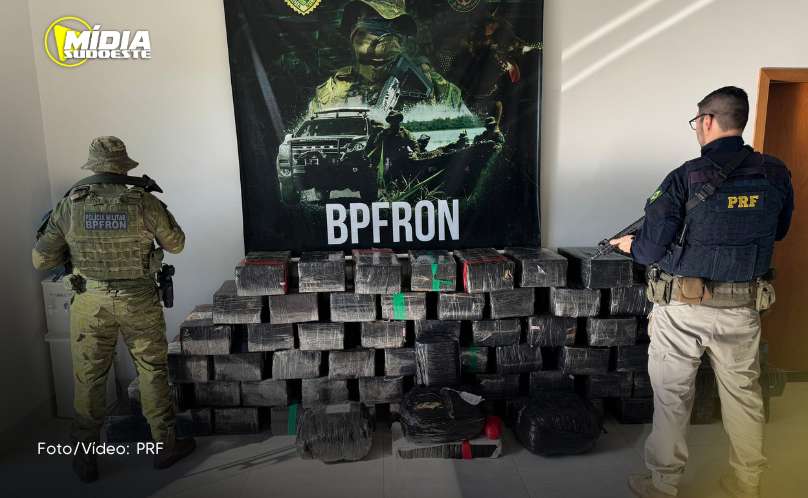  Polícia Rodoviária Federal e Batalhão de Polícia da Fronteira apreendem 1,3 toneladas de drogas 