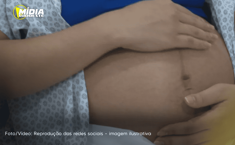 Homem engravida a própria filha e ameaça matá-la
