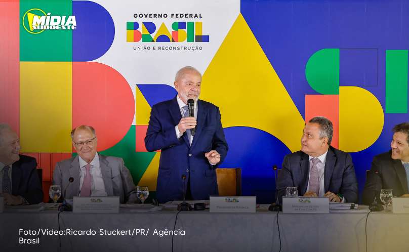 Prioridade do governo em 2025 é baratear os alimentos, diz Lula