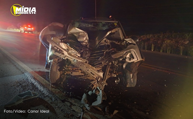 Ponte Serrada: idoso fica ferido após colidir veículo na traseira de carreta