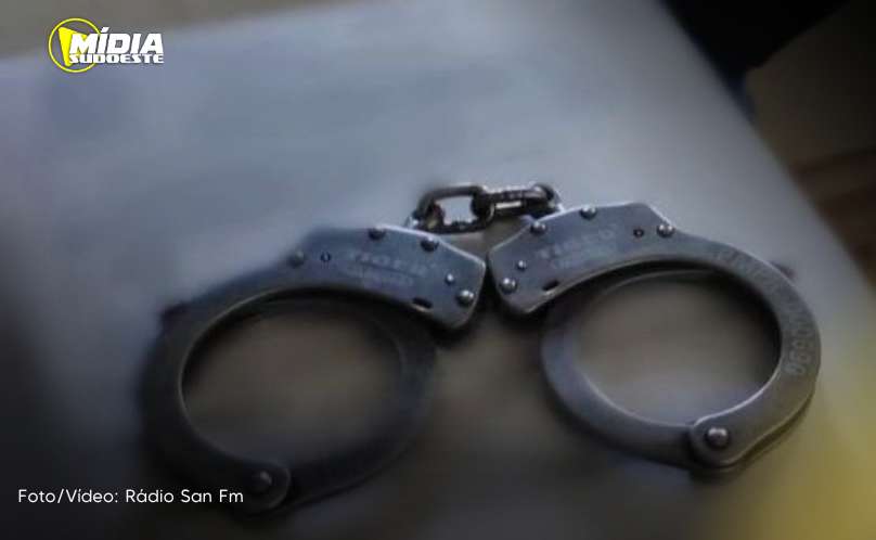 Traição revelada e prisão inesperada: esposa é detida após denúncia do marido