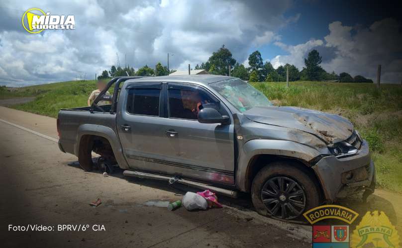 Palmas: capotamento deixa veículo danificado 