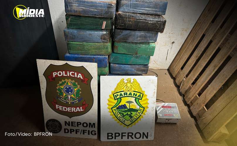Santa Helena: BPFRON e Polícia Federal apreendem embarcação com mais de 200 kg de maconha 