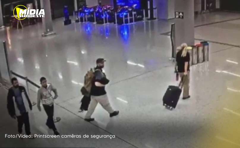 Segunda aeronave com brasileiros deportados dos Estados Unidos chega hoje
