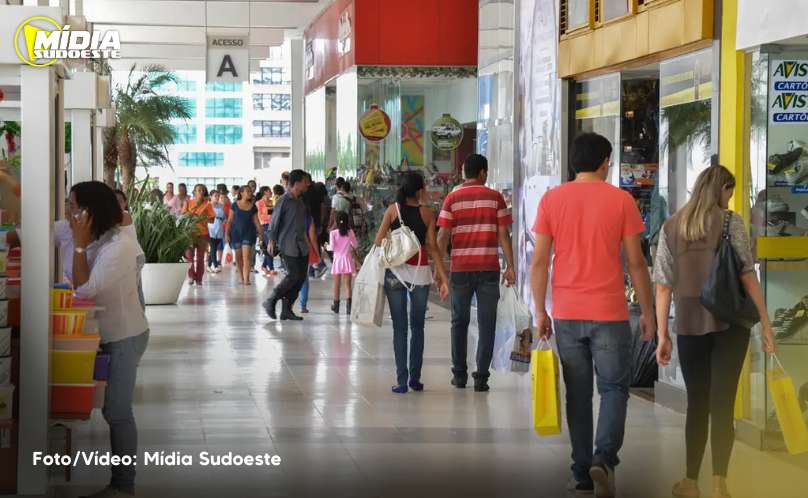 Vendas no comércio fecham 2024 com alta de 4,7%, a maior desde 2012