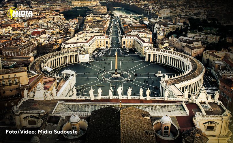 Papa Francisco tem noite tranquila, informa Vaticano