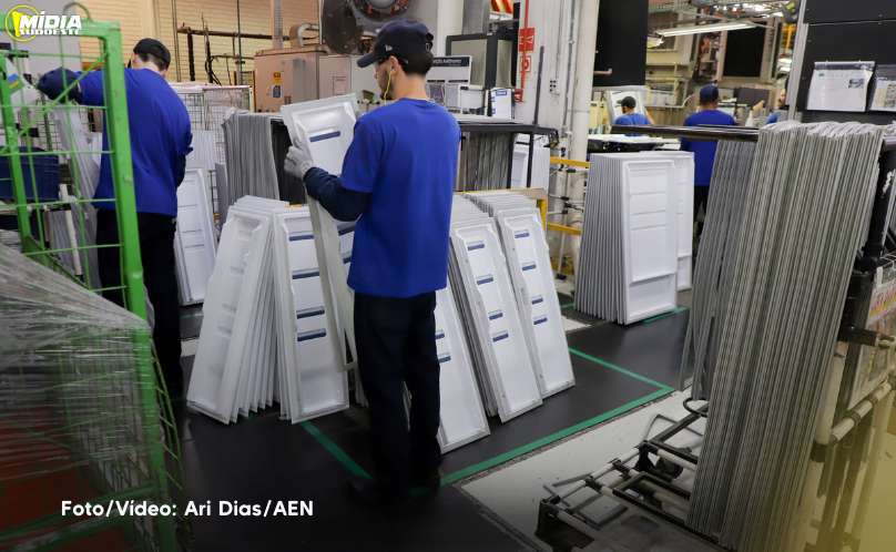 Paraná abre 15,9 mil vagas de emprego em janeiro e chega a 124 mil nos últimos 12 meses