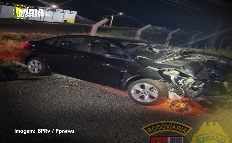 Vitorino: acidente entre camionete e carro deixa feridos na PR-158