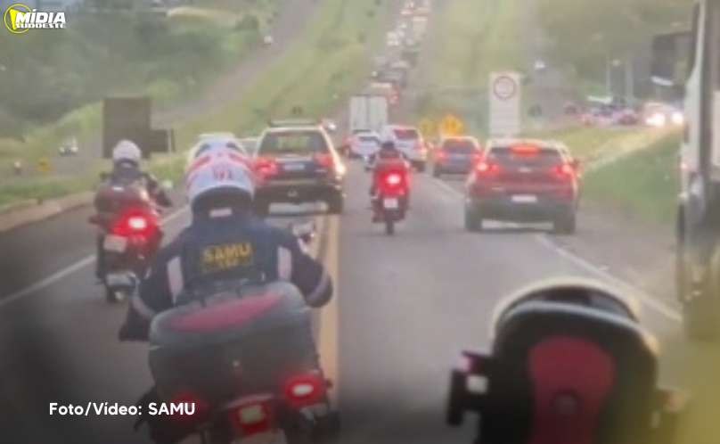 Polícia Rodoviária federal escolta idoso em choque anafilático 