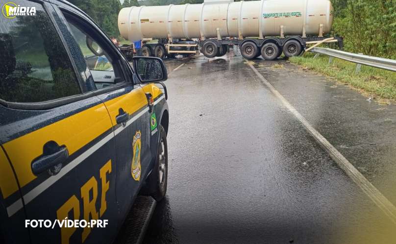 Acidente com duas carretas interdita BR-376 