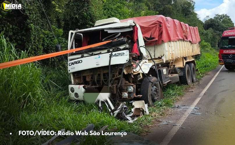 São Lourenço do Oeste: choque entre três veículos deixa motorista preso nas ferragens 