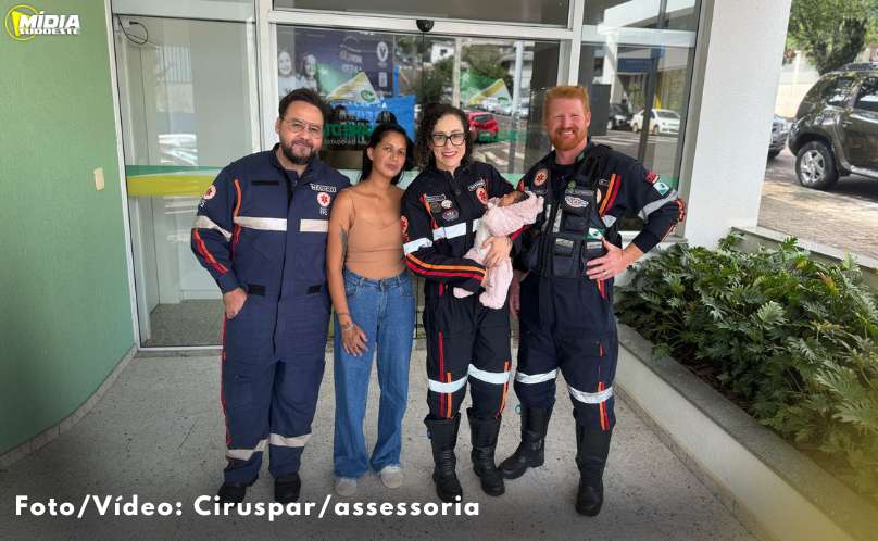 Samu é homenageado após socorrer recém-nascido em parada cardiorrespiratória