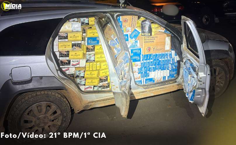 Francisco Beltrão: Polícia Militar apreende veículo com 17 mil maços de cigarros contrabandeados 