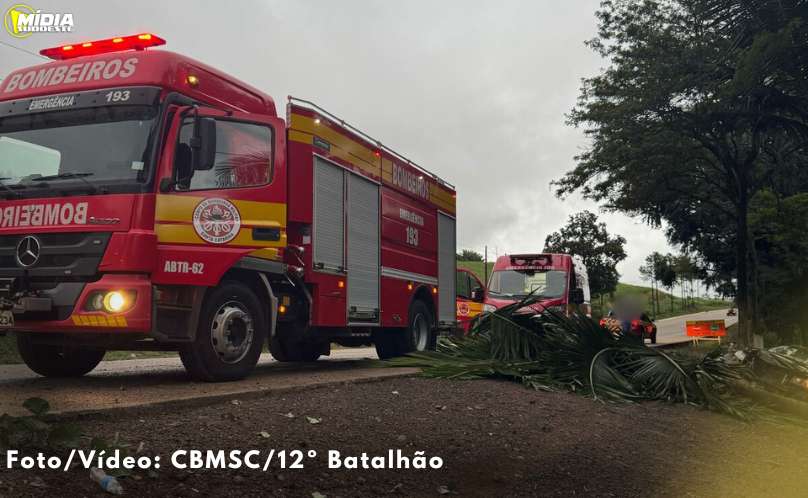 BR-163: capotamento de veículo mobiliza bombeiros 
