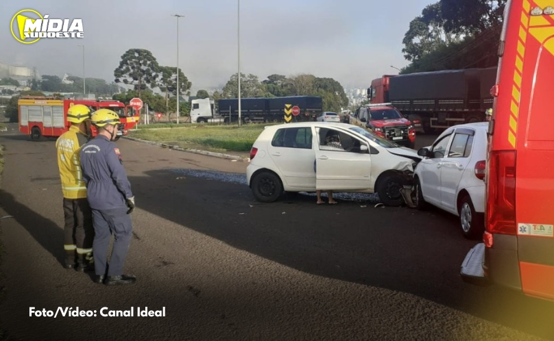 Xanxerê: colisão entre veículos de passeio deixa três pessoas feridas