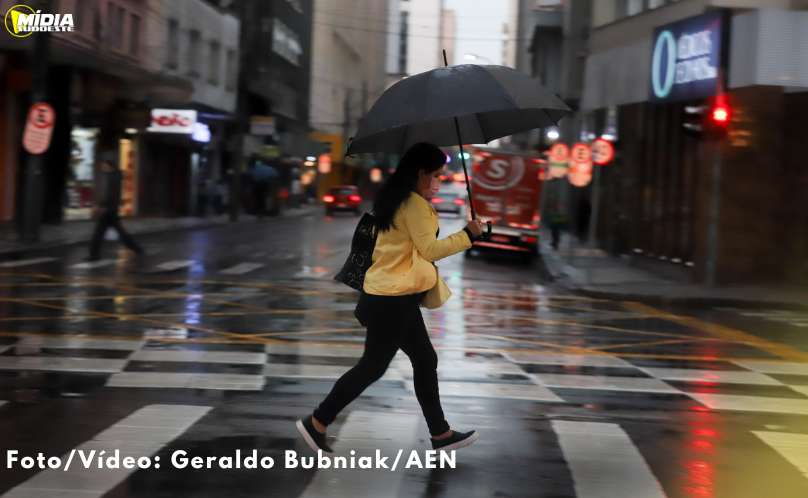 Cinco cidades do Paraná ultrapassam a média de chuvas de abril em menos de 15 dias
