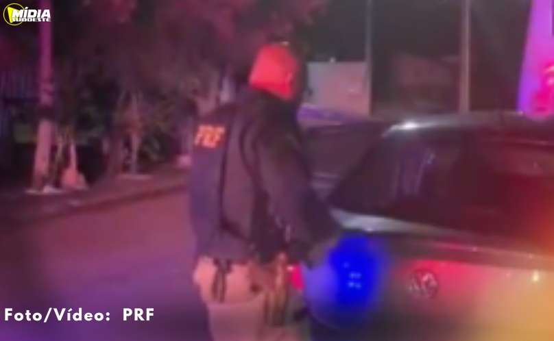 PRF apreende mais de 250 quilos de maconha após perseguição na BR-277