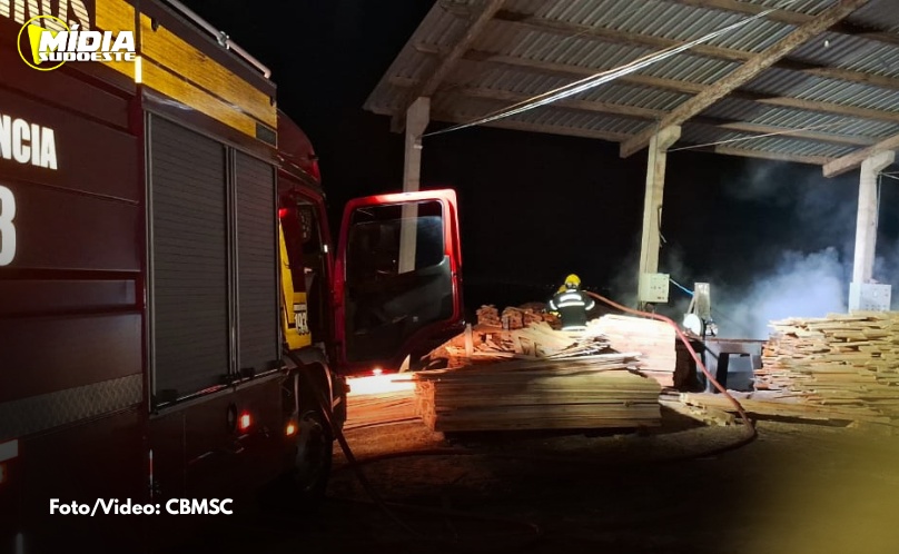 Palmitos: incêndio é registrado no Distrito de Santa Lucia