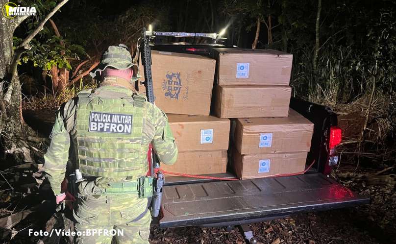 BPFRON apreende 500 caixas de cigarros contrabandeados em porto clandestino de Mercedes