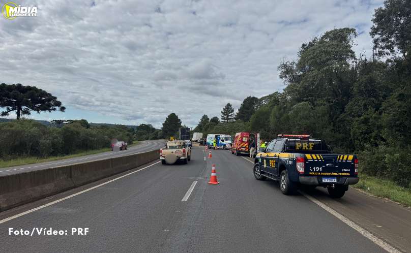 Tombamento de caminhão na BR-277 deixa uma pessoa ferida