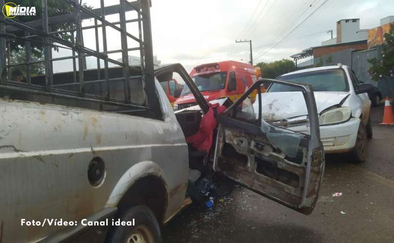 Três pessoas ficam feridas após colisão frontal de veículos registrada em Xanxerê