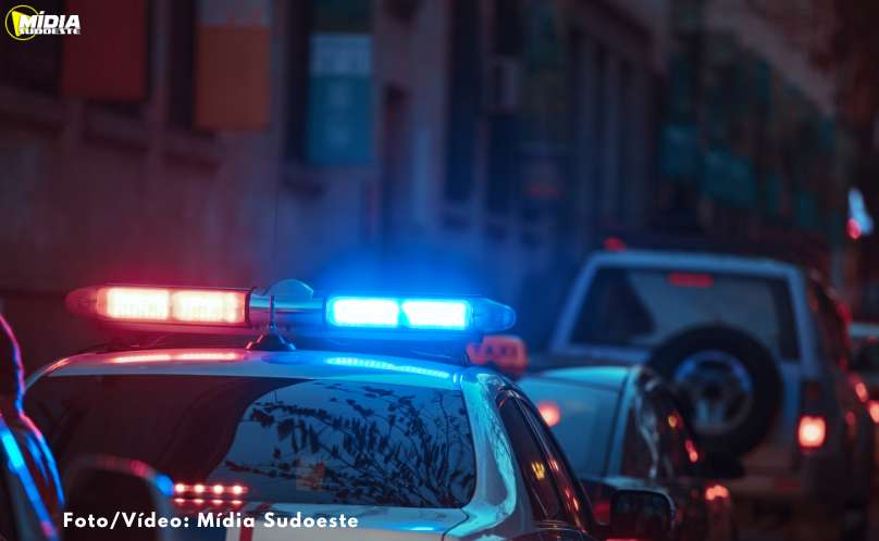 Jovem de 18 anos foge da polícia em motocicleta e é detido após perseguição em Francisco Beltrão