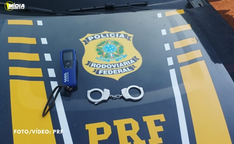 PRF prende dois homens por embriaguez ao volante