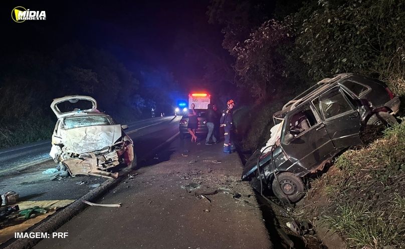 Acidente grave na BR-153 em Ibaiti deixa uma pessoa morta e quatro feridas