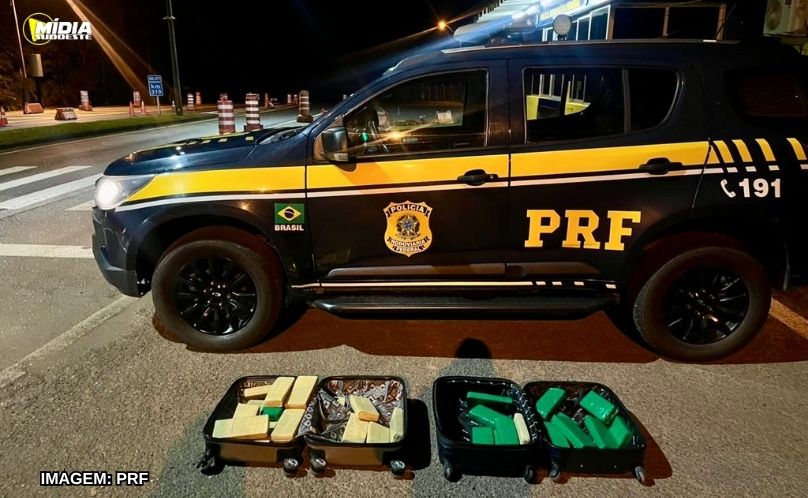 PRF apreende 25 quilos de maconha em ônibus na BR-277, em Guarapuava 