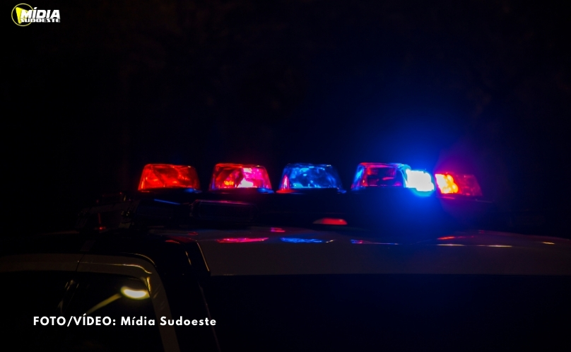 Mulher com mandado de prisão é detida pela ROCAM no bairro Padre Ulrico