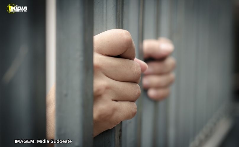 PM cumpre mandado de prisão em Francisco Beltrão